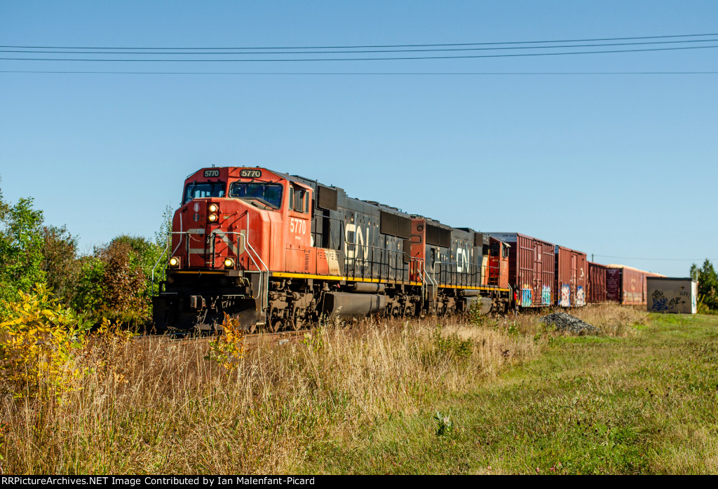 CN 5770 leads 403 near MP 123